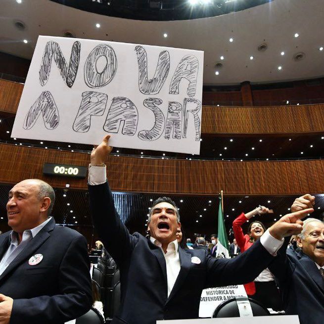 Hoy más que nunca #YoDefiendoAlINE.

Su #ReformaElectoral no va a pasar.