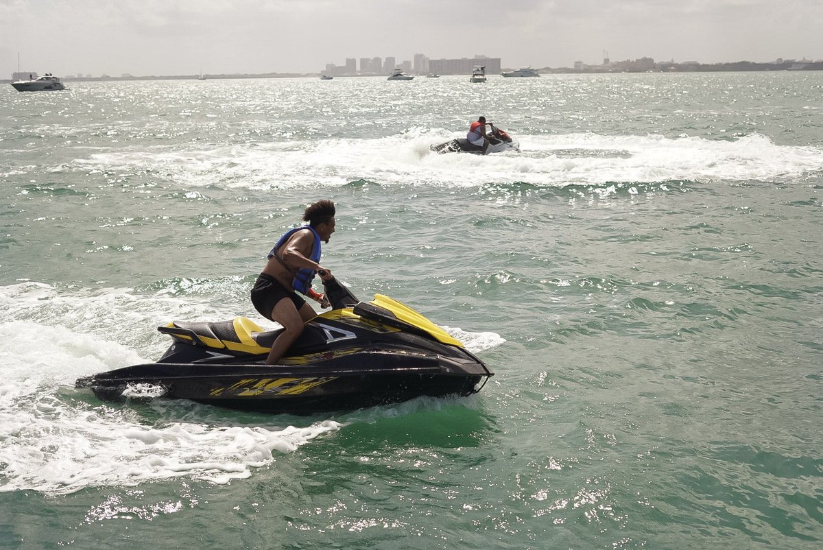 LiveFast_Duece's tweet image. Mr.PullThemWaterBikesOut