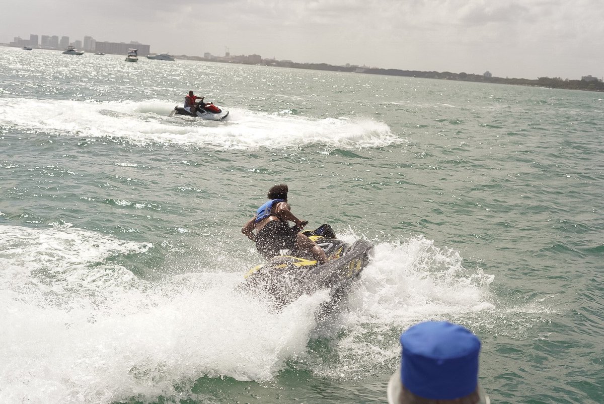 LiveFast_Duece's tweet image. Mr.PullThemWaterBikesOut