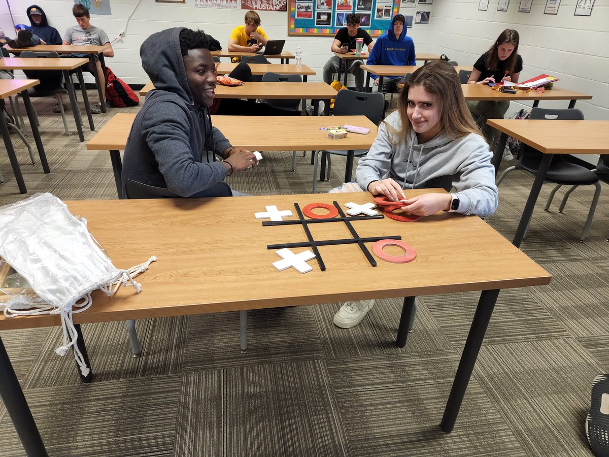 JPooleDCG's tweet photo. Tried to do some outside playtime in Advisory today. It was chilly so it didn't last long, but the fun moved inside. https://t.co/1aYgrEaEx5