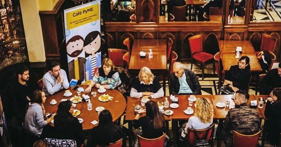 chrisbauab's tweet photo. Nos reunimos con comerciantes de Almagro en el Cafe Pyme para conversar sobre sus inquietudes
En la Ciudad trabajamos juntos para estar mejor día tras día
#Bapyme #Almagro #SemanaCCA #VamosLasPymes #LaTransformacionNoPara https://t.co/N6Fm8SEsQa