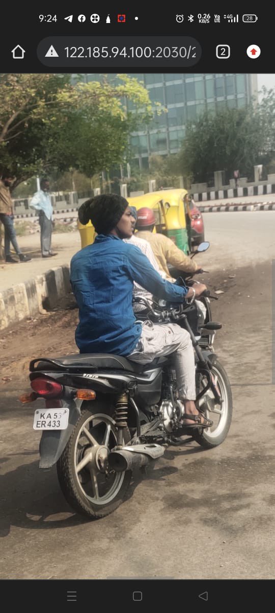 rahulkotecha01's tweet photo. Hi @blrcitytraffic @BlrCityPolice ,

This vehicle number belongs to my colleague who owns a honda shine. He received a fine details attached below.  However it was not him and the number is not registered with the vehichle as per the photo shown below. https://t.co/fbanLAnYab