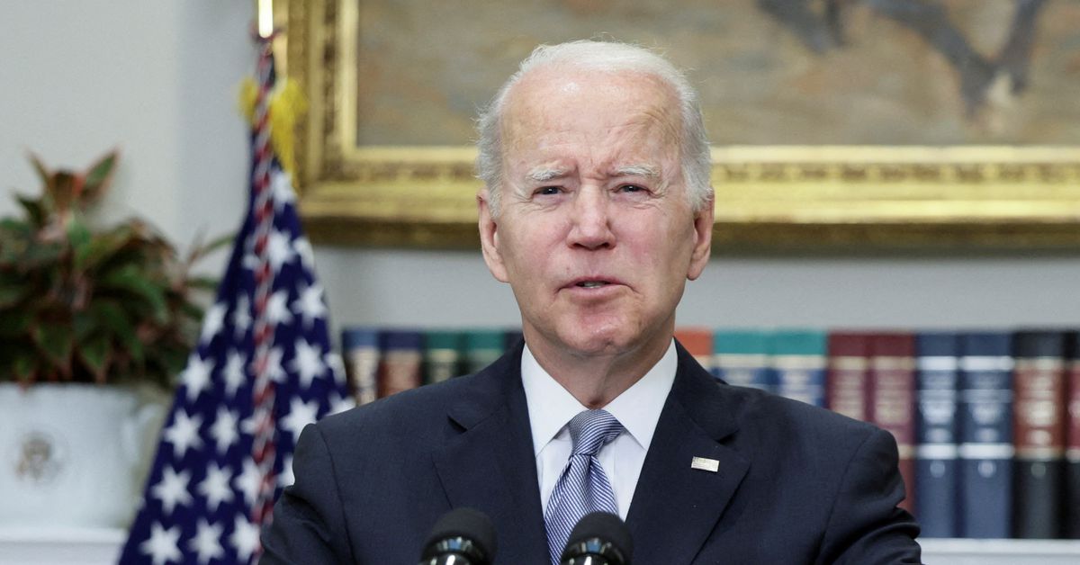 ReutersWorld's tweet photo. Biden seeks $33 billion for Ukraine, a massive jump in funding https://t.co/Ww3ak1GPbF https://t.co/lLU7LQp9r3