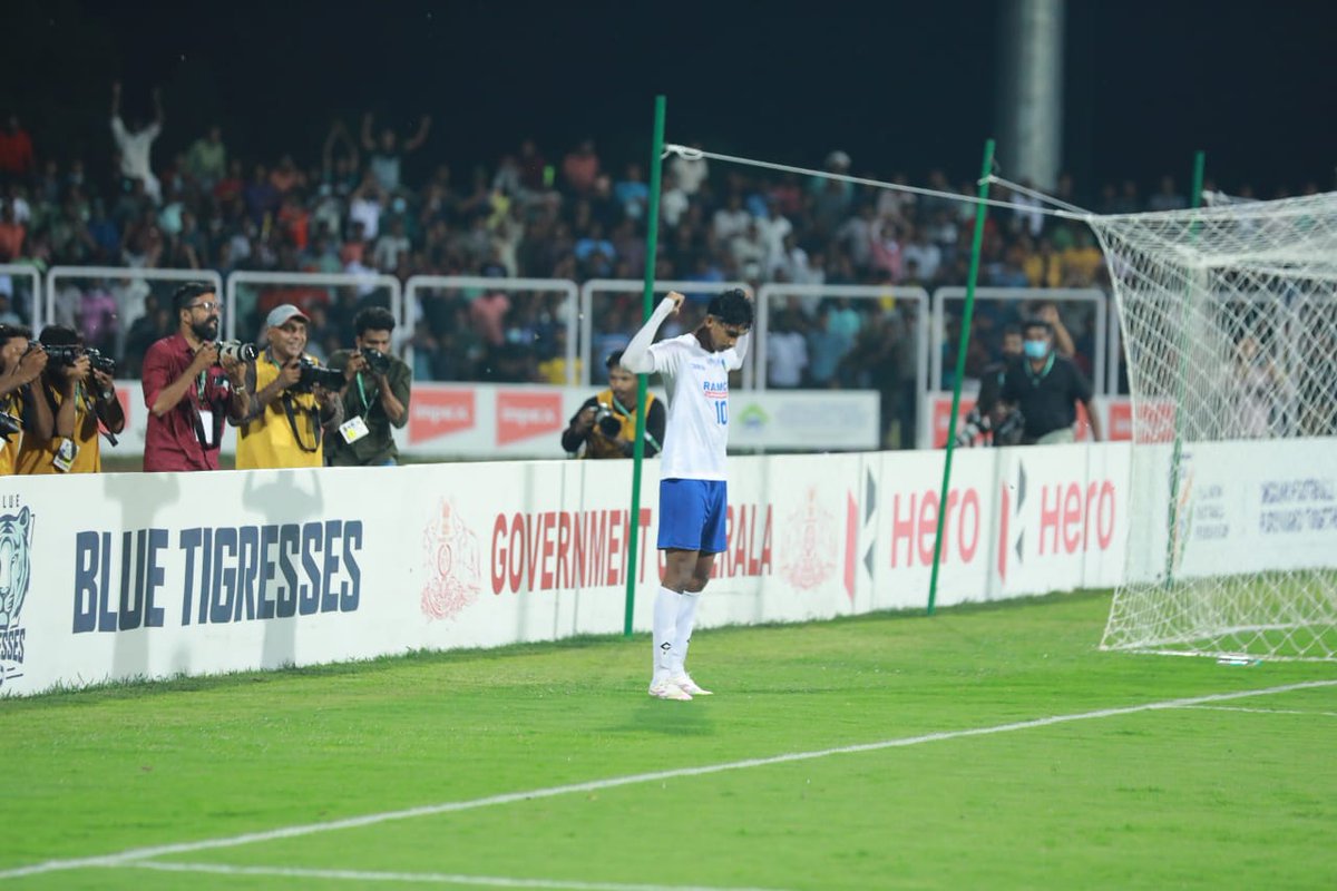 keralafa's tweet photo. 5️⃣ Goals 🤫

JESIN കേരളത്തിൻ്റെ വജ്രായുധം ⚡

Kerala 7️⃣-3️⃣ Karnataka https://t.co/vb3mmNOdb6