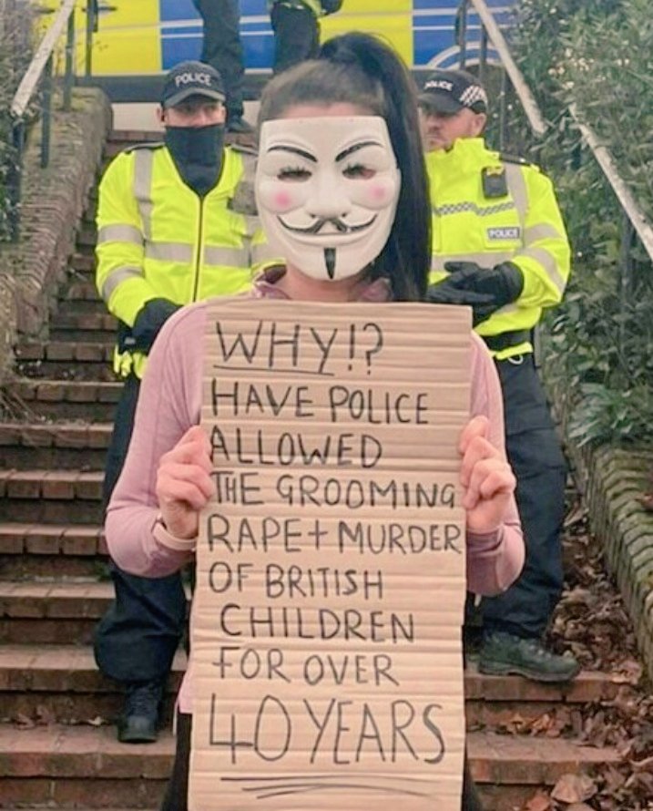 SnowyEngland's tweet photo. Heinous!...    😑 https://t.co/Z2WGOPWG5o