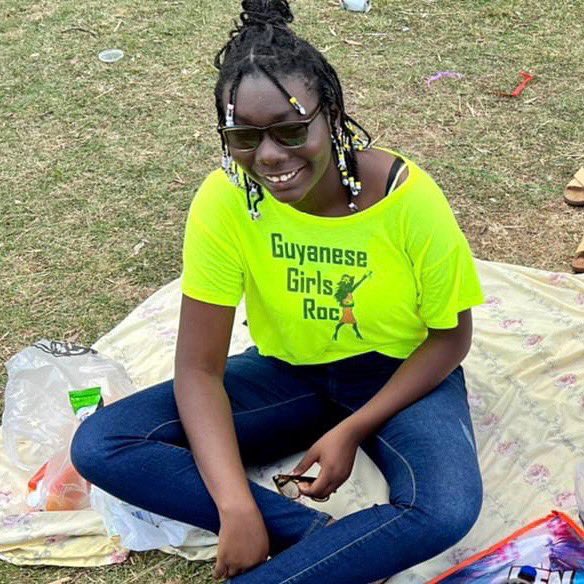 GGRApparel's tweet photo. When you rock and you know it! GGR apparel spotted in GT during Easter Weekend! Get your carnival wear today!  SHOP: https://t.co/N3BLaaJI7P
🔻🔻🔻🔻🔻🔻🔻🔻🔻🔻🔻🔻🔻🔻
#GuyaneseGirlsRock #GGR #GGRApparel #BornToRock https://t.co/M2mZFvHj9O