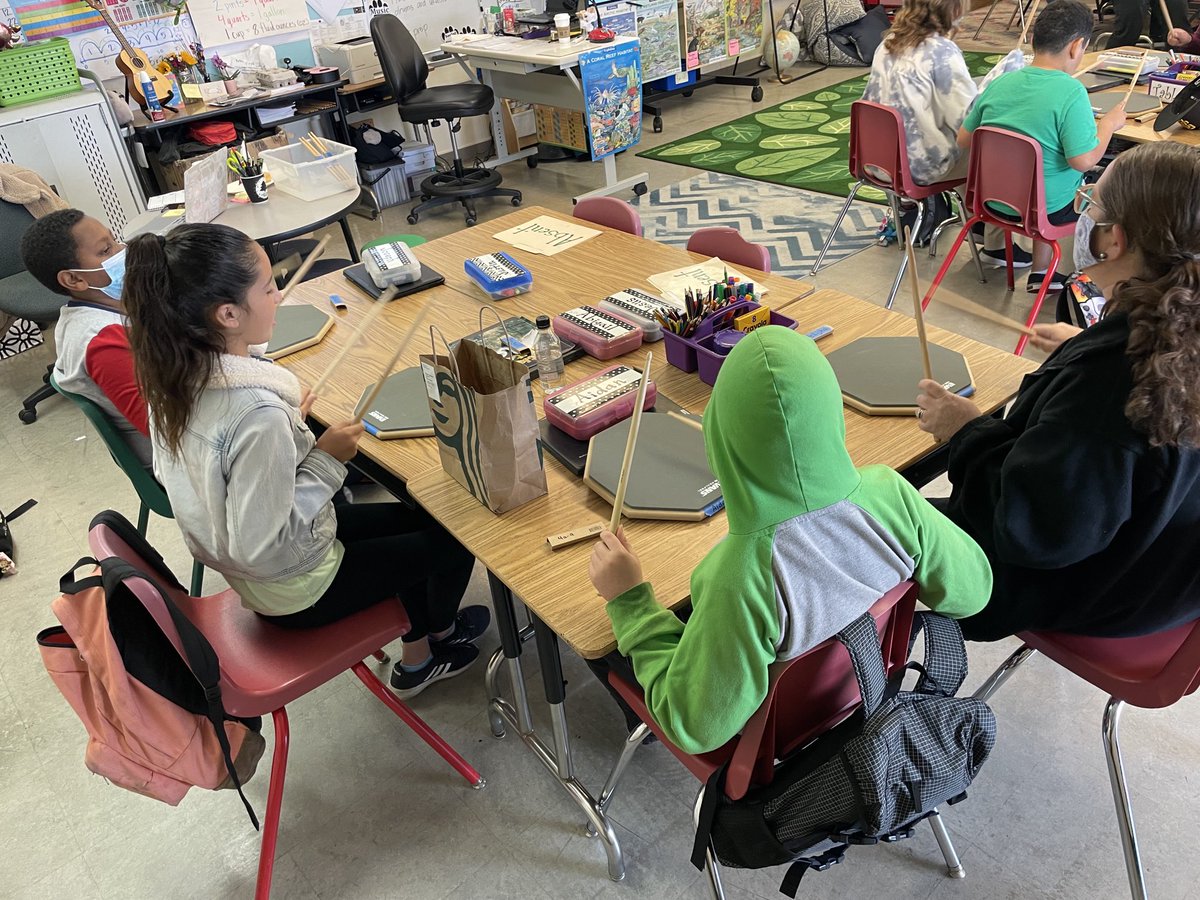 foster_sdusd's tweet photo. Villa Musica 4th graders learning rhythm, notation, fractions, math, and music literacy at Foster! ⁦@sdschools⁩ ⁦@FosterWildcats⁩ https://t.co/KwIIYbk75O