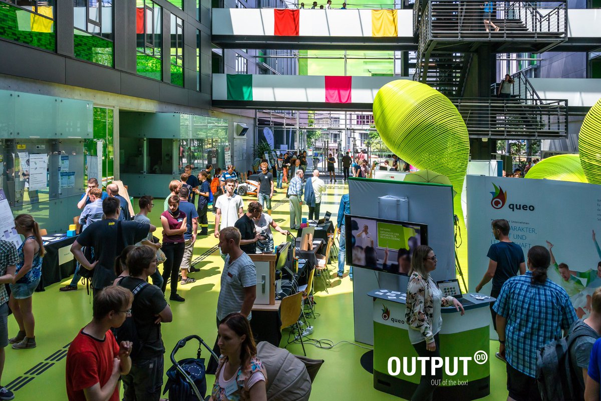 OUTPUTDD's tweet photo. Euch gefällt dieser Anblick? Dann kommt doch am 07.07.2022 zu OUTPUT in den Andreas-Pfitzmann-Bau! 😊 #informatik #output #dresden #studium #outputdd #tudresden #informatikstudium #medieninformatik #studieren #universität #campus https://t.co/bfgRrr07eW