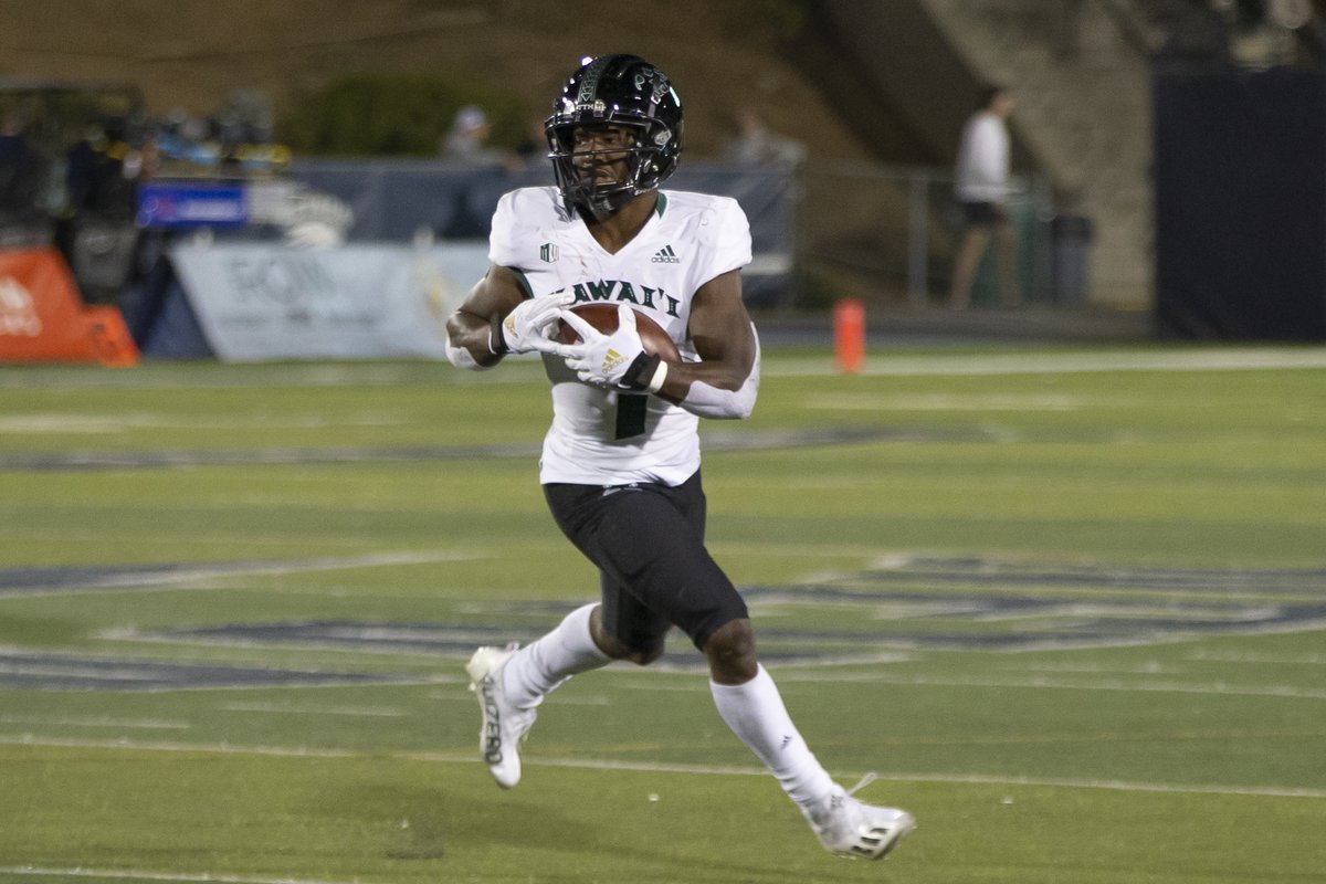 NathanDominitz's tweet photo. Story on former @NEWHAMPSTEADFB star Calvin Turner Jr.'s prospects for @NFLDraft this week. https://t.co/zJdm5X6qFY @_ctjr @NFL @SCCPSS_HPEA #Savannah native @HawaiiFootball https://t.co/ulPMawTos5