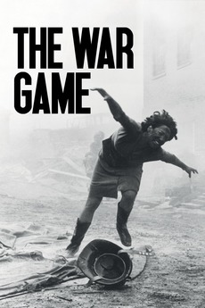 jelkie__'s tweet photo. The War Game (1965,Peter Watkins). Docuficción que refleja las consecuencias de una guerra nuclear en el Londres de los 60, basándose en el miedo que la población tenía a esta posibilidad.
Utiliza dos estéticas contrarias que va alternando y fusionando: lo personal y lo político. https://t.co/njSbPyY2za