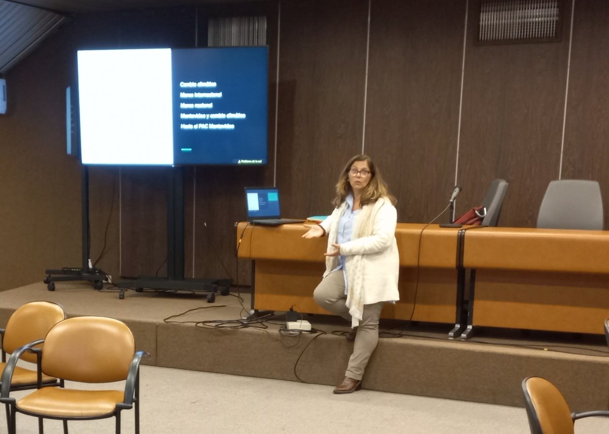 MVDResiliente's tweet photo. Iniciamos el último taller de esta serie de actividades en el marco de la elaboración del nuevo #PlanClimatico de @montevideoIM . Hoy abordamos un enfoque de "compromiso por el clima". @RCitiesNetwork @IMambiente #ResilientCities #GlobalWarming #climatechange https://t.co/6D6p6uO7gU