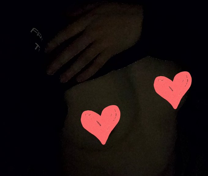 これくらいの時間ってエッチな気分になっちゃう♡真っ暗なお部屋でこれから、、♡ #人妻 #裏アカ女子 #NTR https://t.co/rEFZjaHbw4<a href="/tag/%E4%BA%BA%E5%A6%BB"class="tags">#人妻</a><a href="/tag/%E8%A3%8F%E3%82%A2%E3%82%AB%E5%A5%B3%E5%AD%90"class="tags">#裏アカ女子</a><a href="/tag/ntr"class="tags"><span>#ntr</span></a>