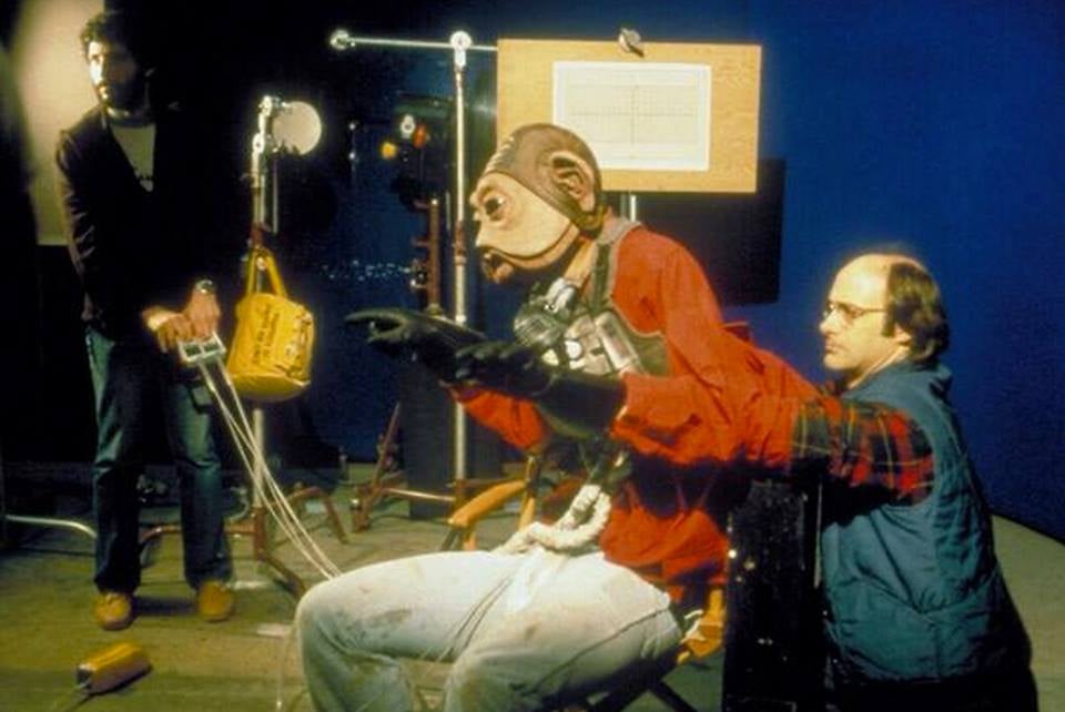 ludoviciochem's tweet photo. The thing with these amazing #OnSetPhotography of #StarWars and other famous films from my youth is that I'll never be able to look at them again without a giggle.
Because now I know! https://t.co/y6UzvkWSoN