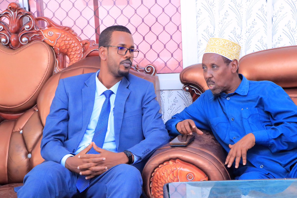 M_Libaahe's tweet photo. Waxaan maanta ku sagootinay airport-ka magaalada Garoowe koox dhakhaatiir ah oo tababar la xiriira sheybaarka iyo caafimaadka xoolaha kusoo qaadanaya Dalka Ethiopia. https://t.co/6Cf6AOo6LZ