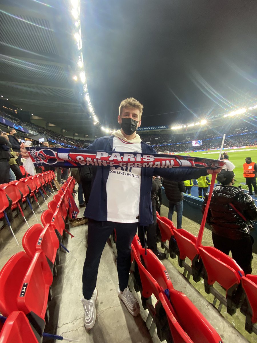 The last player of the week of the year goes to teammate Steven. Steven is the smartest and funniest on the team and even voted best looking last year. Apart from leading the team in every stat, he goes to work off the field spitting mad game and serving the community.