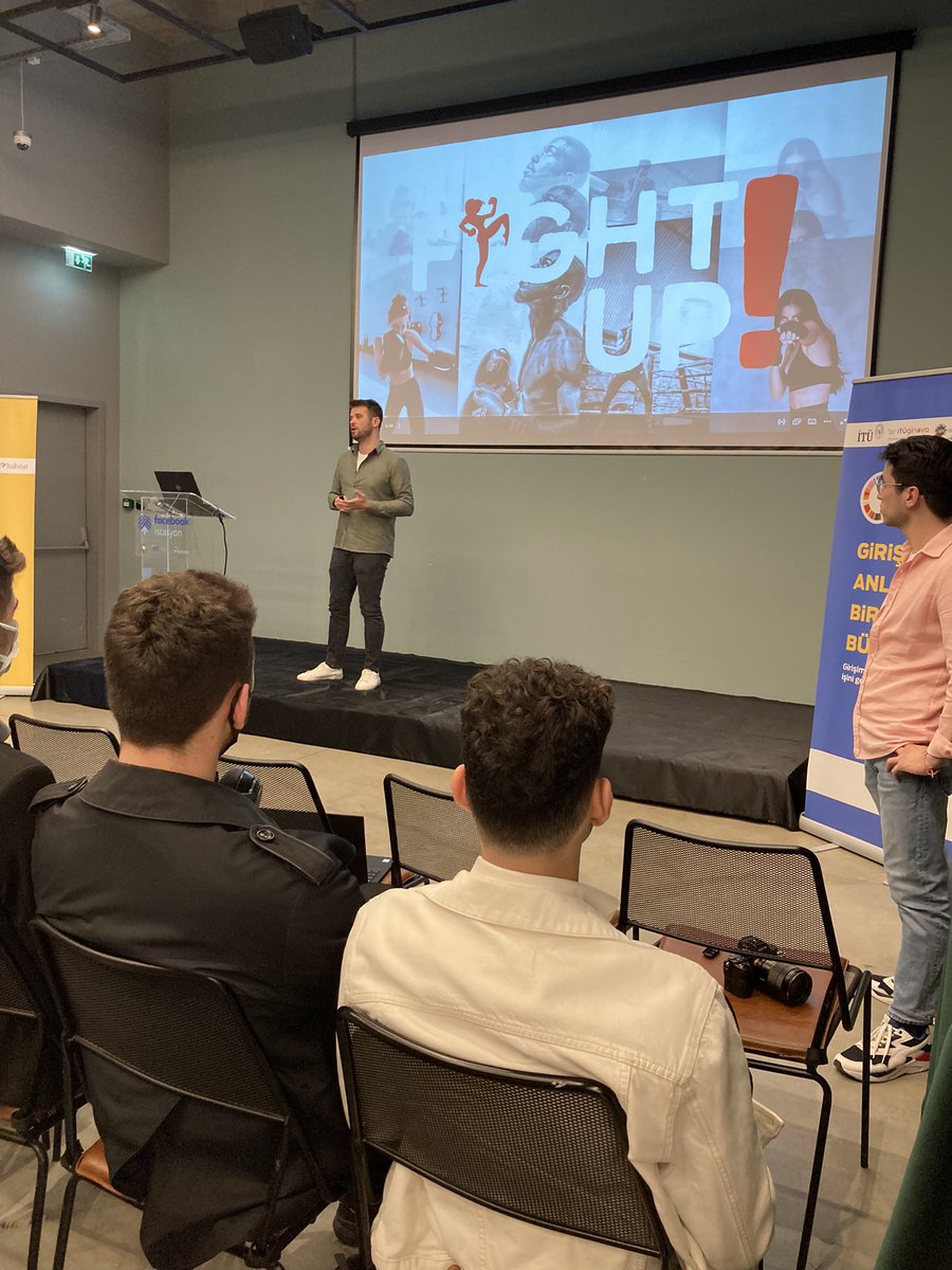 AvciBugraAvci's tweet photo. Startup Huddle İstanbul’da bugün @varsapp ve #fightup girişimlerini dinliyoruz @ITUginova @GENTurkiye @habitatdernegi @unleashingideas https://t.co/T3SXleGdBD