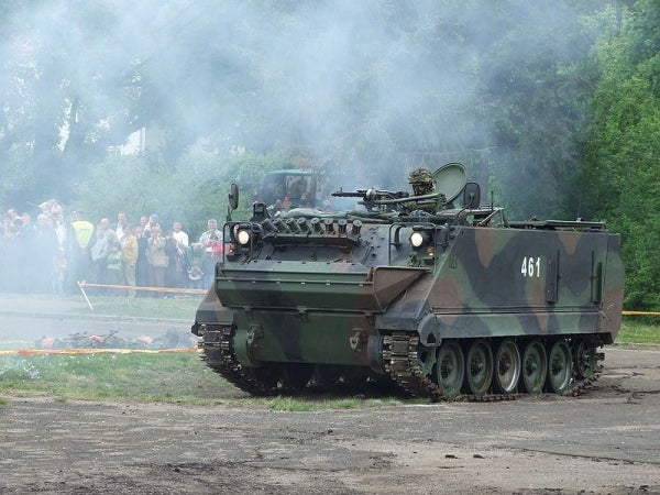 ProObjektiv's tweet photo. 🇩🇰🇺🇦 #Denmark #Ukraine : Dánsko také posílá na Ukrajinu obrněné transportéry M113.
Dále také miny a minometné granáty. 
#Russia #UkraineRussianWar
⬇️
https://t.co/EWr6LJrl9X https://t.co/Q2DSwfUG8e