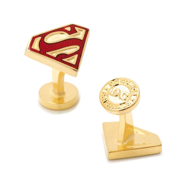 🦸 Today is National Superhero Day, a day to celebrate superhero's, both real and fictional 🦸‍♀️ 

Who is your real life Superhero?  Post a picture with them or tag them below!