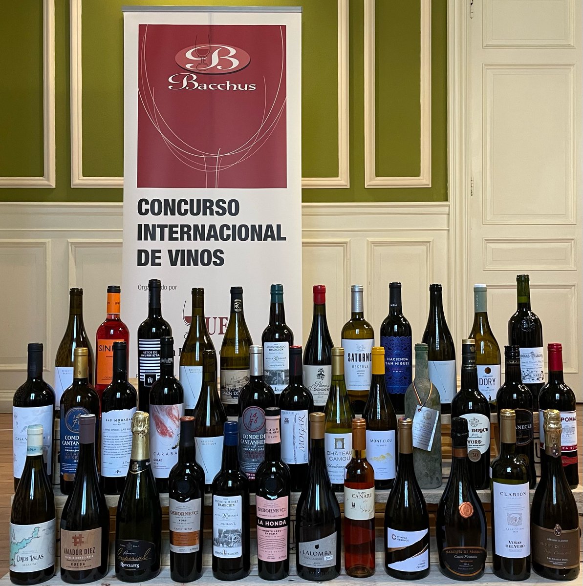 37 etiquetas se alzan a lo más alto del podium de #Bacchus2022 bit.ly/3F3XFNF 1747 vinos procedentes de 17 paises consolidan a <a href="/ConcursoBacchus/">Concurso Bacchus</a> como referente en el calendario anual de concursos internacionales de vino <a href="/vinofed/">VINOFED</a> <a href="/OIV_int/">OIV</a>