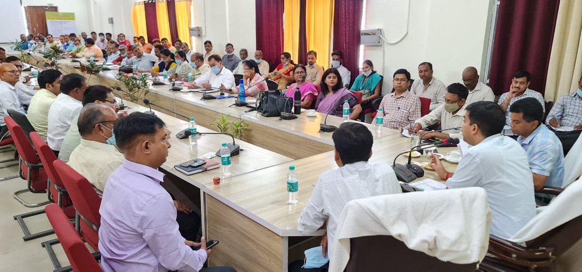 Thrilled to see #SBCCcampaignonfortifiedrice kickstart in #UP today.The 1st public lecture was organized in Chandauli by @UNWFP_India in collaboration with @UPGovt.Stay tuned for more discussions & conversations around #fortifiedrice. #ricefortification 
#ChawalWahiUrjaNayi