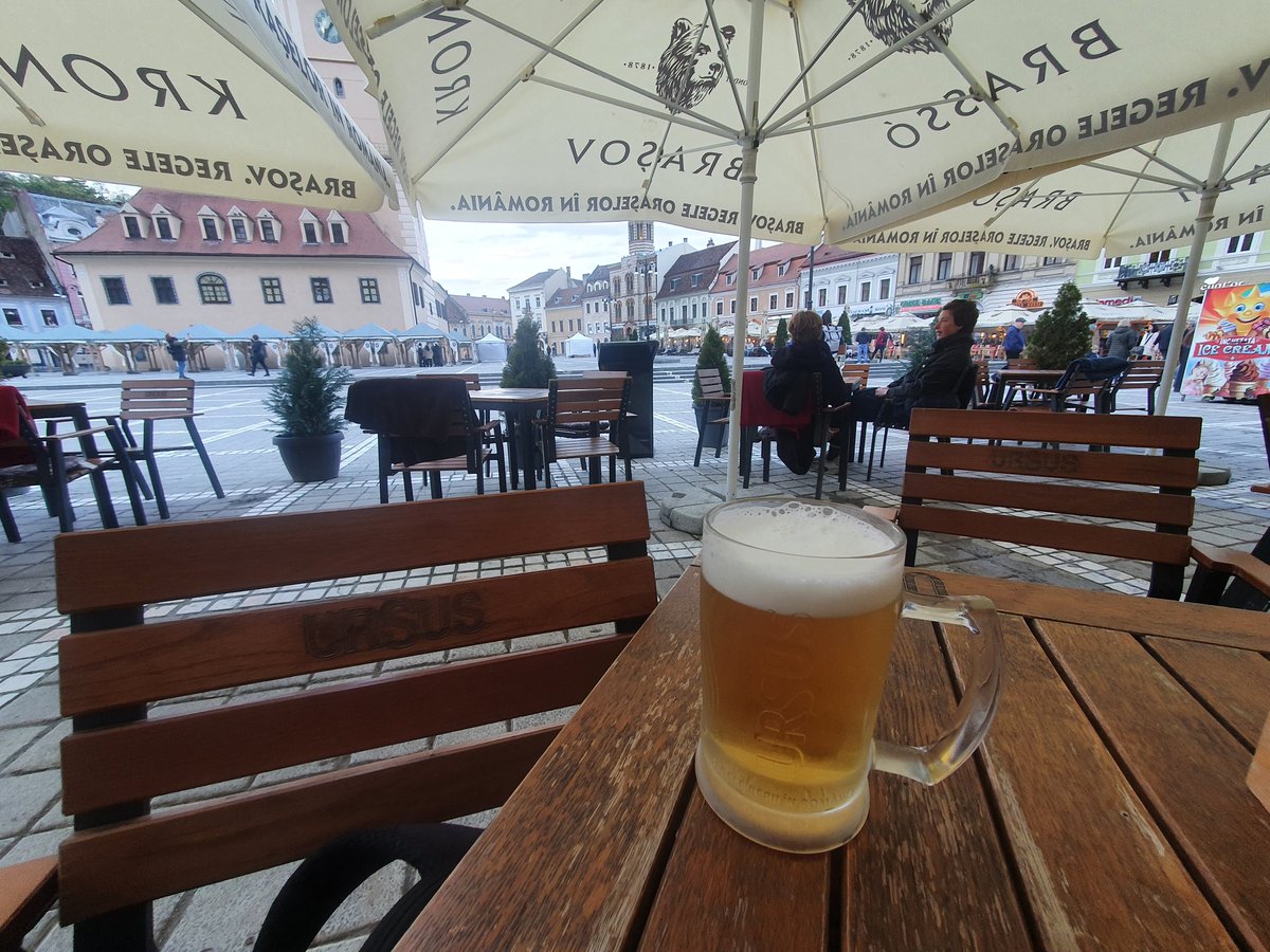 RJonTourUK's tweet image. Nice meal out on my lonesome in Brasov.  Chicken, pork, ham and potatoes in a spicy sauce.

It looks like a market is being set up in the main town square....

#Brasov #mealout #travelblogger