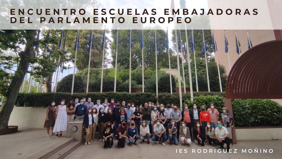 RodriguezMonino's tweet photo. Fotos del Encuentro de Escuelas Embajadoras de Parlamento Europeo. Nuestro instituto es una de las pocas escuelas acreditadas. @EscuelaMonino @Europarl_ES https://t.co/tgwtzqHlJa