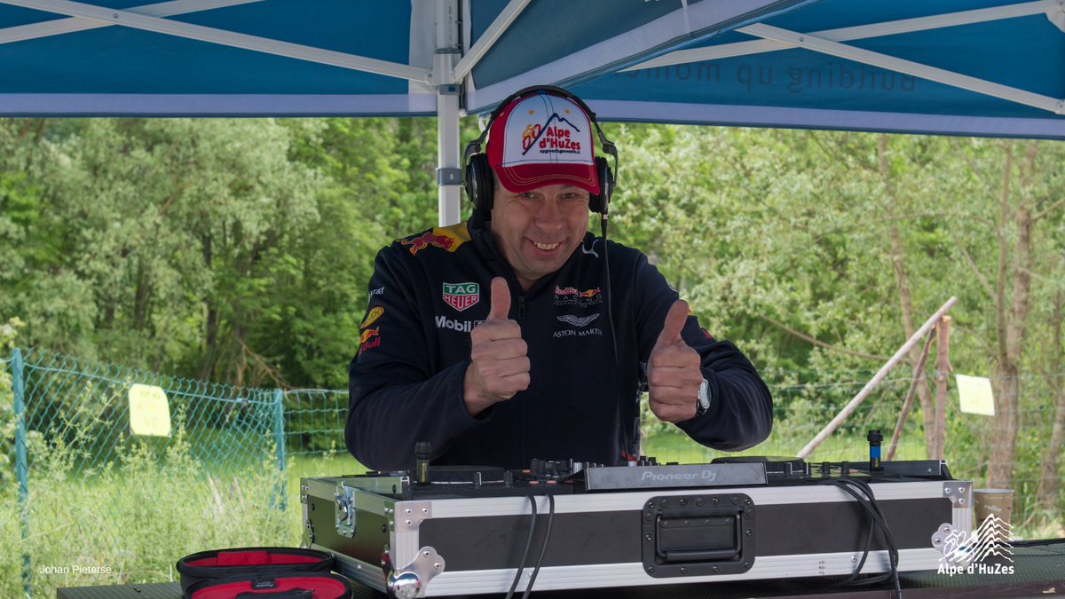 Voor een aantal plekken op de berg zijn we op zoek naar entertainment.

Ben jij een dj of een band die in de koersweek aanwezig is in Frankrijk? Vind je het leuk om voor muzikale invulling te zorgen? Neem dan contact op met: entertainment@alpe-dhuzes.nl

#ad6