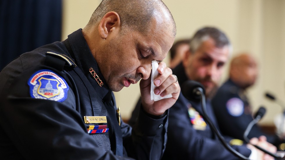 thehill's tweet photo. Capitol Police sergeant says he’s reliving Jan. 6 as visitors return https://t.co/GtyDp7slSD https://t.co/4EQzFU5ZN7