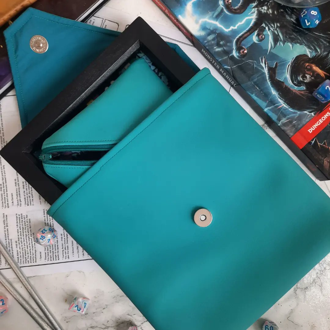 TrayedAndTested's tweet photo. There's a brand new Bundle and Dice Bag now available on the store!

#dungeonsanddragonsrpg #rpg #handmade #dicetray #customorder #sootsprite #diceset #polyhedraldice #dicerolling #dicetray #dicebag  #critters #criticalrole #dragons #dicebag #diceaddict #rollplaygame #pathfinder https://t.co/4hn1kYrB7c