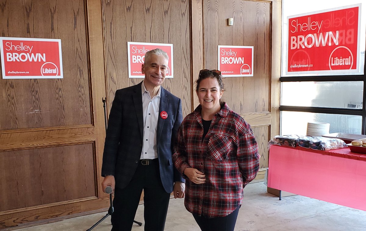 shelleybrownyc's tweet photo. An honour and a pleasure to have so many friends and supporters at our office opening. Special thanks to local MP and friend, @YaaraSaks for her rousing words. A special shout out to the education workers who joined with us. #yorkcentre #ontliberal https://t.co/jrsjuqNJJB