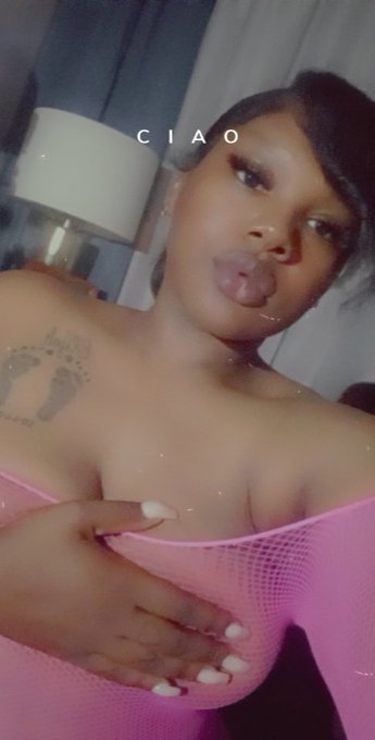 Took I at my new nigga house then sent it to my old nigga https://t.co/YefxRkg5VM