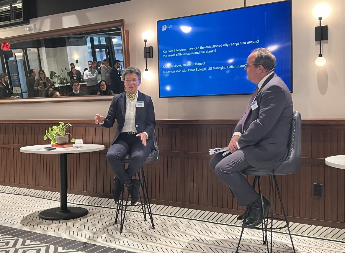 BenchmarkBoston's tweet photo. .@BenchmarkBoston at the @ftlive #FTFutureCities closing event featuring dynamic panels on the next phase of urbanization, digital divide and climate action in cities. Wonderful to discuss development in the Future of Cities with Mayor of Bogota, @ClaudiaLopez .
#development https://t.co/HOe4JWBLqm