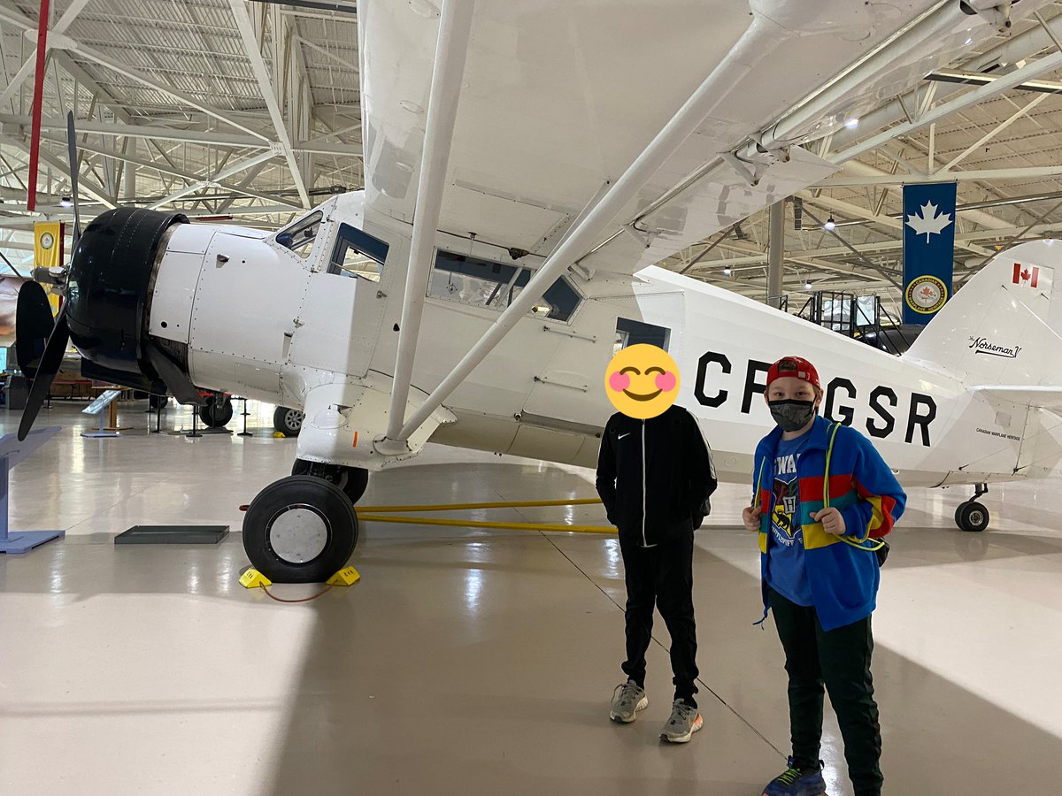 ms_davidson56's tweet photo. What an exciting day at the Canadian War Plane Heritage Museum today! Students sat in a memorial plane, ate lunch underneath a wing, and took home their very own DIY glider. A wonderful conclusion to our unit on flight ✈️@JWBoichPS https://t.co/DI9y6hGZC5