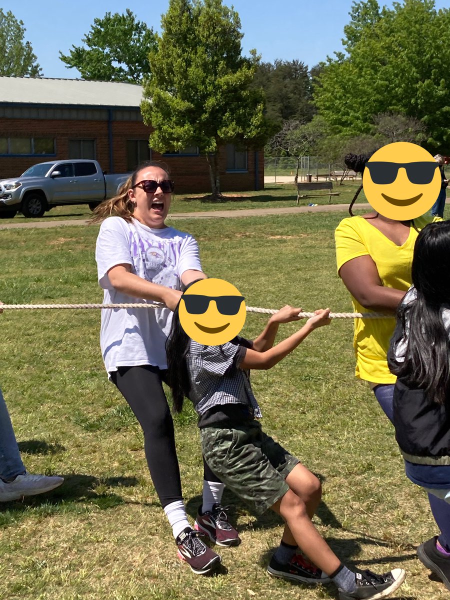 #ElonEd graduates are stellar in the classroom AND at field day! Our alumni (like <a href="/Miss__Meier/">Katie Meier</a>) do it all!👏🏼👏🏼👏🏼