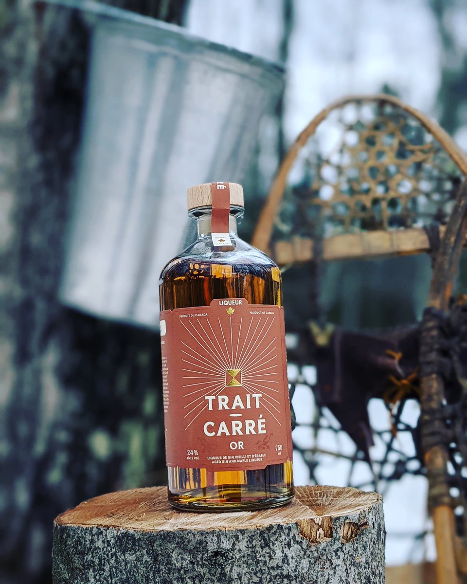 Distillerie_QC's tweet photo. [DISPONIBLE À LA SAQ !]  Notre liqueur Trait-Carré OR a commencé à se pointer le nez dans certaines succursales, d'autres suivront au cours des prochains jours.  N'hésitez pas à la demander à votre conseiller ! 
￼ https://t.co/Ae9uCKHAg3