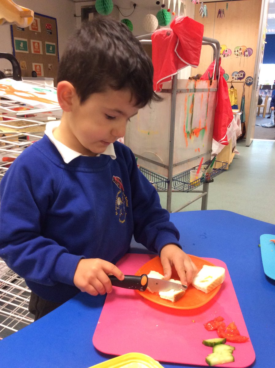 EYFS2stannes's tweet photo. Wow how fantastic are Alder class when using their fine motor skills to slice, chop and spread to make their friends delicious sandwiches! One of our favourite fillings was cucumber! What’s yours? https://t.co/oP9rdsZbaO