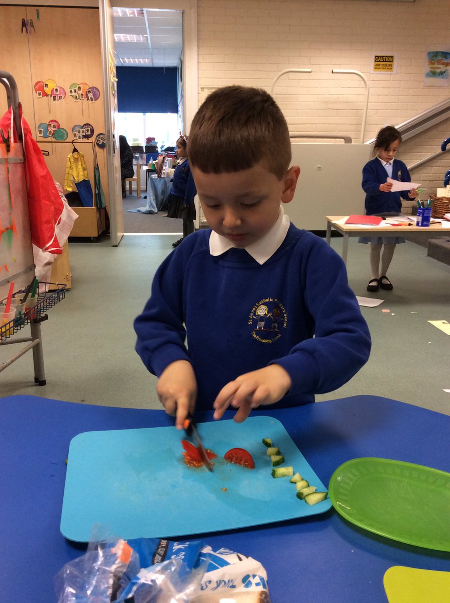 EYFS2stannes's tweet photo. Wow how fantastic are Alder class when using their fine motor skills to slice, chop and spread to make their friends delicious sandwiches! One of our favourite fillings was cucumber! What’s yours? https://t.co/oP9rdsZbaO