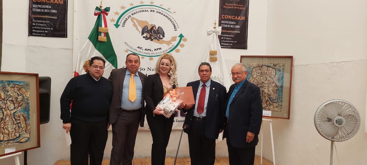 JesusCastaR1's tweet photo. Reunión de trabajo con estimados amigos y grandes profesionistas. https://t.co/Z6cfGZnTGI
