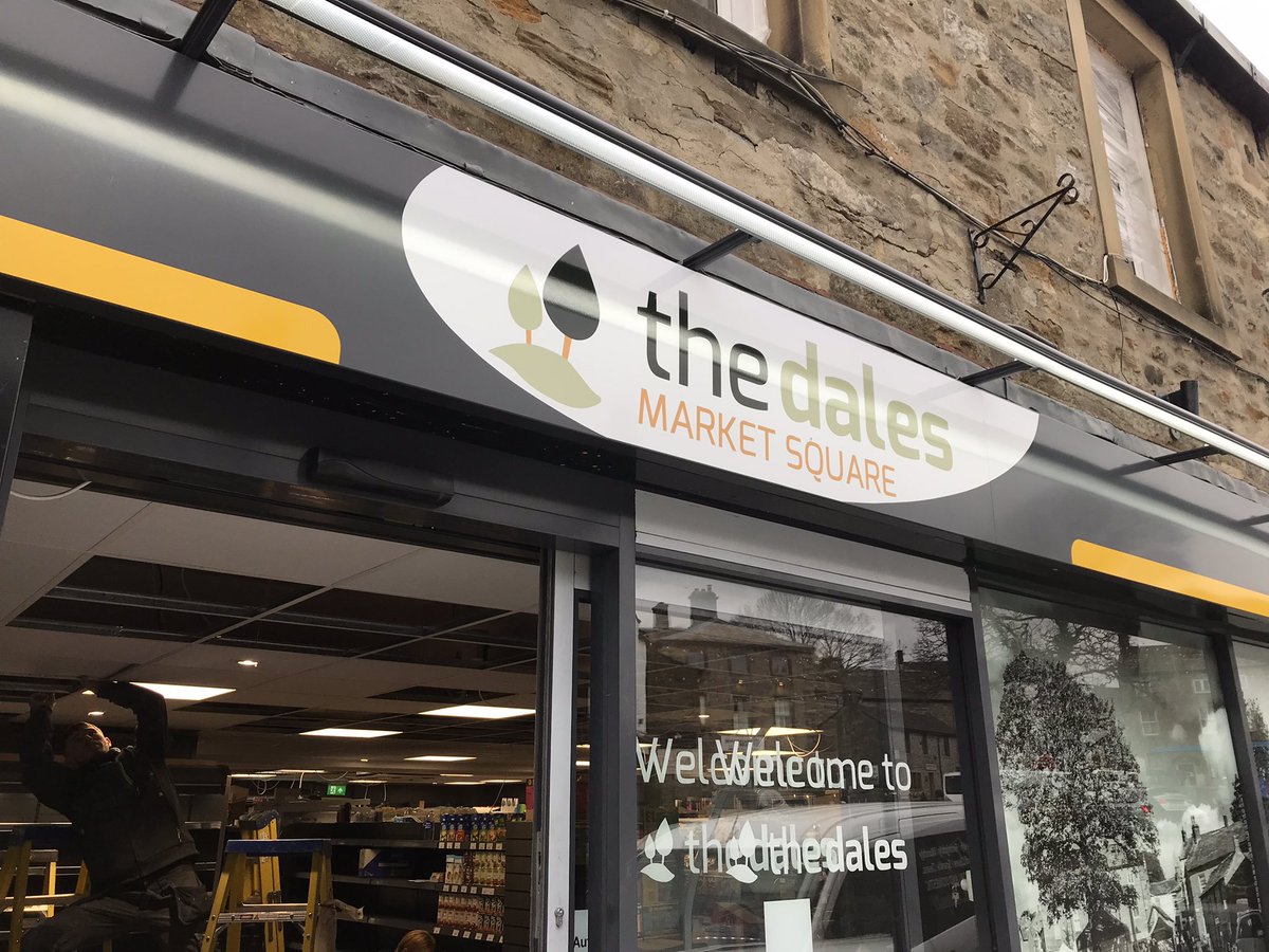 #workingbrilliantlytogether running into the night to be up and running for tomorrow #thedalesmarketsquare in Grassington. <a href="/NisaLocally/">Nisa Local</a> <a href="/NisaRetail/">Nisa Retail</a> <a href="/AlphaRetail_/">Alpha Retail Services</a> <a href="/NisaSDMnorth/">Graeme Jackson</a>