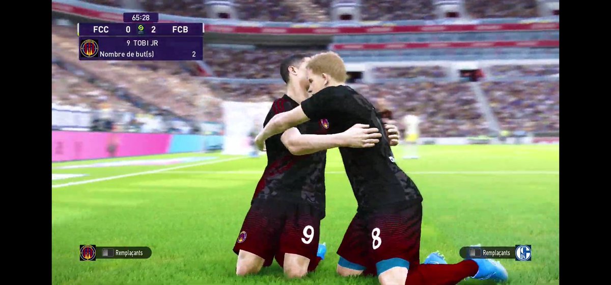 Tobi_JR_'s tweet photo. Je tenais a dire au revoir a tout le vestiaire et au fans qui m'ont supporter pendant 2 saisons.
Je garderais ce club comme mon club de coeur je n'oublierais jamais ce club.
A dieux a jamais barcelonais 💙❤ https://t.co/ikyFRqNBvS