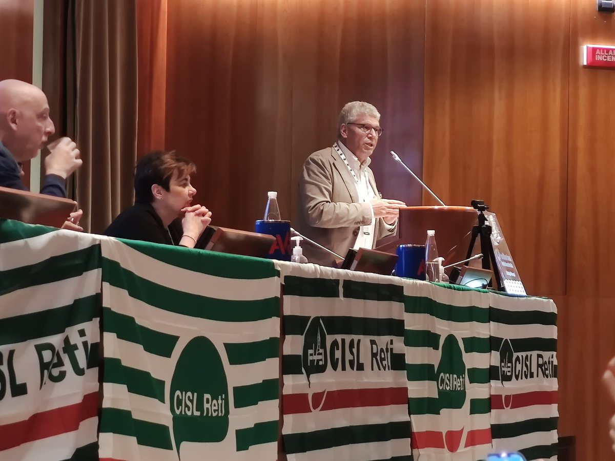 FISTel_Lazio's tweet photo. 1` Congresso Nazionale #CISLRETI. Le foto degli interventi del Segretario Generale CISL RETI Vito Vitale, del Segretario Generale @FISTelNazionale Alessandro @Faraoni66 e del Segretario Generale @flaeicisl Amedeo Testa. Da oggi parte il domani e il laboratorio di idee CISL Reti https://t.co/x4tTwjwEwZ