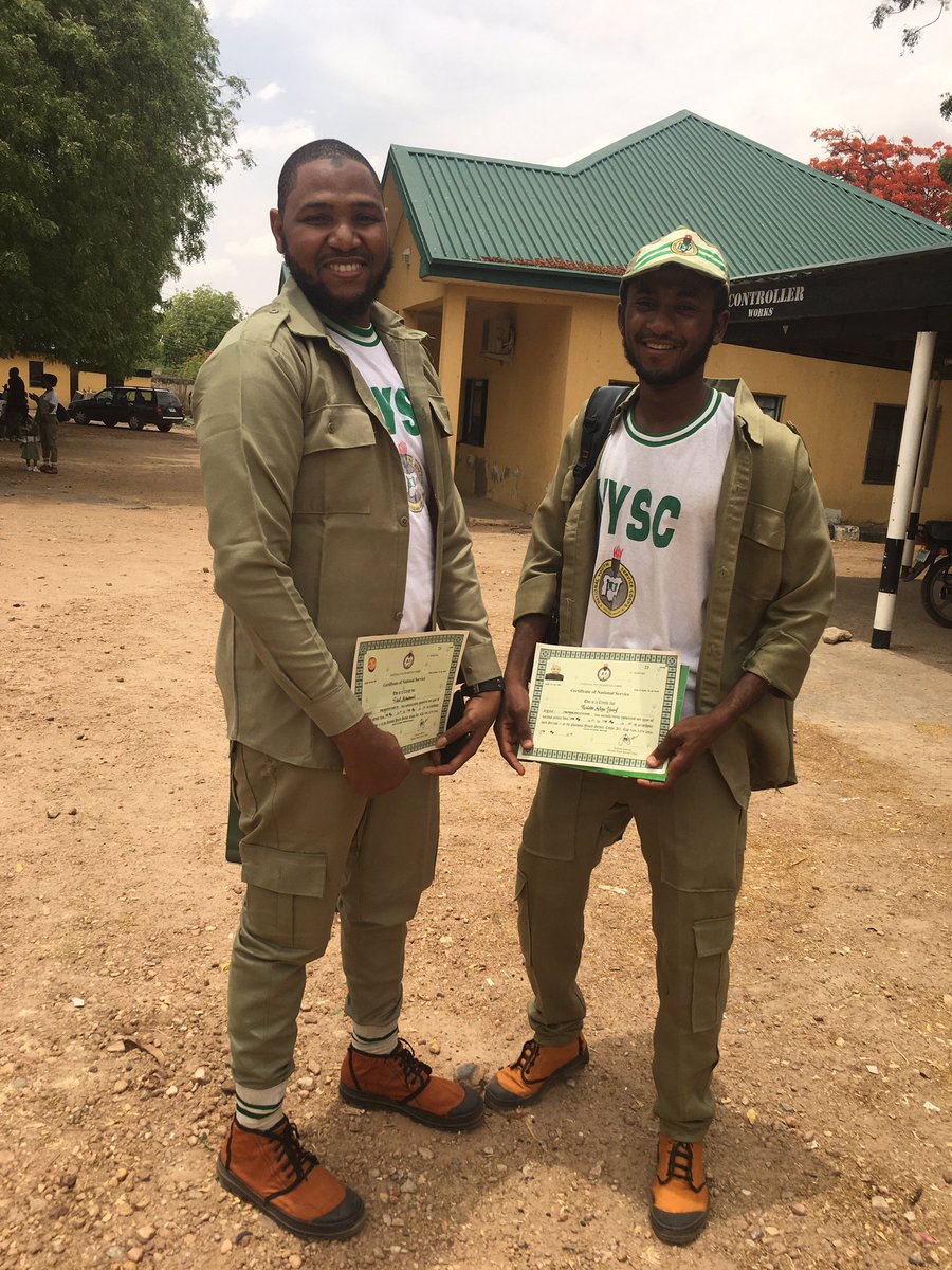 Alyusnad's tweet photo. All praise be Allah!!!
Today 28th of April 2022 marks the end of our National service year.
May Allah bless us as well as the Certificate #nyscpop #batchA2 #nysc https://t.co/Rd0v9lHeZh