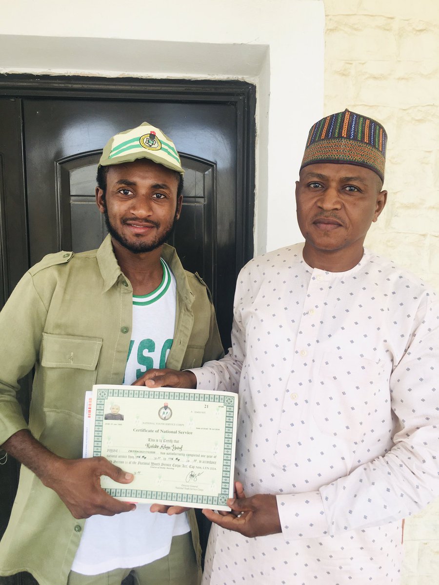 Alyusnad's tweet photo. All praise be Allah!!!
Today 28th of April 2022 marks the end of our National service year.
May Allah bless us as well as the Certificate #nyscpop #batchA2 #nysc https://t.co/Rd0v9lHeZh