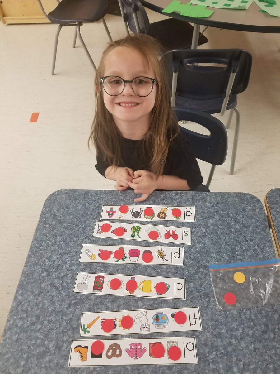 DHSCotton's tweet photo. During Harkness Hour this week, grade ones have been working on reading words with initial L blends. We practiced with some games and activities. @DHSEngelman #wearecbe #dhscbe https://t.co/2StuY6OOGd