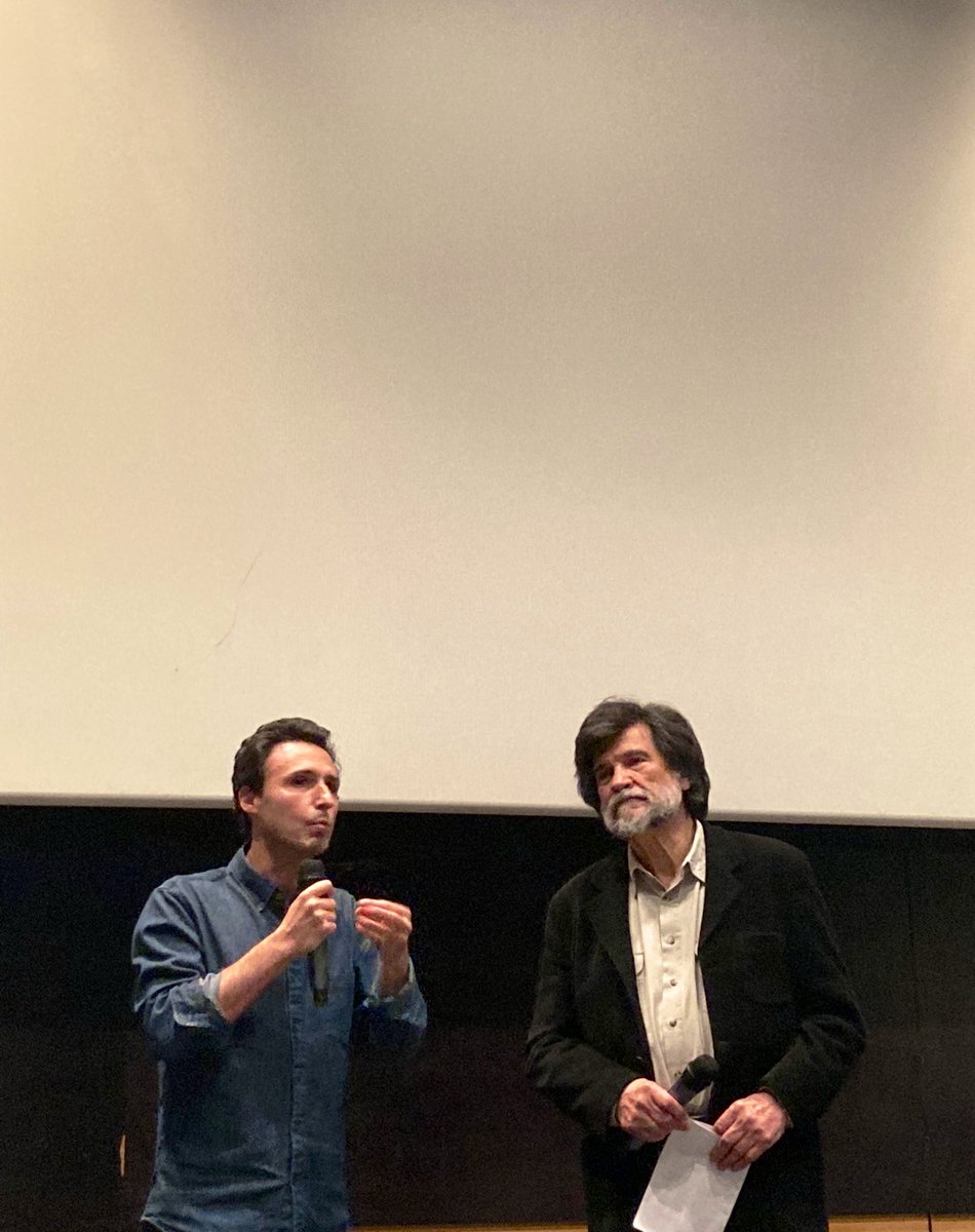 antonio1004's tweet image. Víctor Erice: “Abbas Kiarostami no era un cinéfilo. Decía que solo había visto cincuenta películas, su vocación nunca fue convertirse en director de cine. Lo que le ha movido en su trayectoria es la vida, lo humilde y secreto de lo cotidiano”