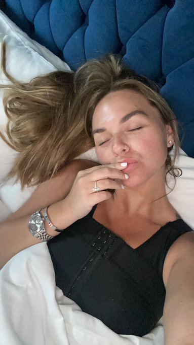 Home in my bed = pure happiness 🥹 https://t.co/DI3LlY7LfT<a href="/tag/mufc"class="tags"><span>#mufc</span></a><a href="/tag/afc"class="tags"><span>#afc</span></a><a href="/tag/arsenal"class="tags"><span>#arsenal</span></a><a href="/tag/manunited"class="tags"><span>#manunited</span></a><a href="/tag/coyg"class="tags"><span>#coyg</span></a>