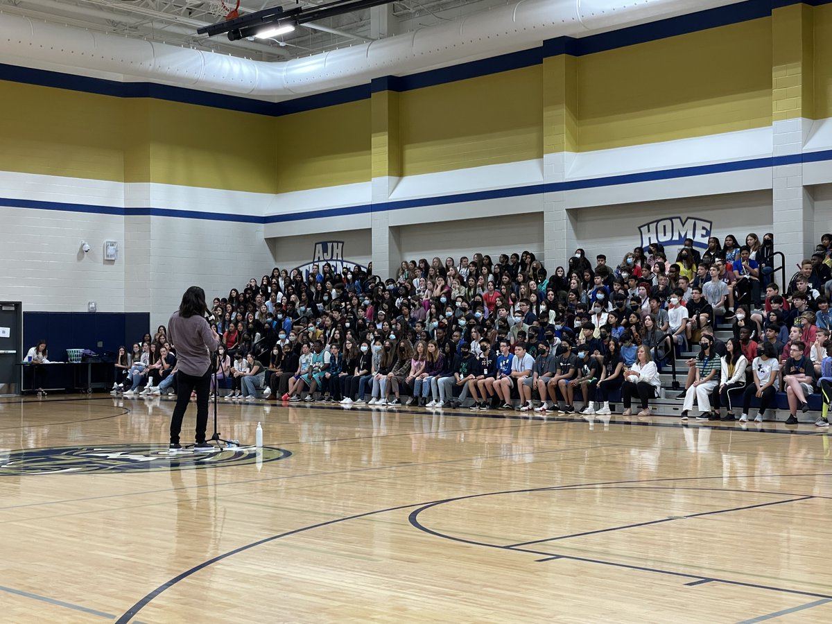 LSmith_ELA's tweet photo. The performance and workshop from @ProjVOICE we got to participate in at @AdamsVikings was incredible! I even joined in and started some new poems myself. 🥰 #AlwaysBeAViking #KatyISDELA https://t.co/O40Kxj5RA5