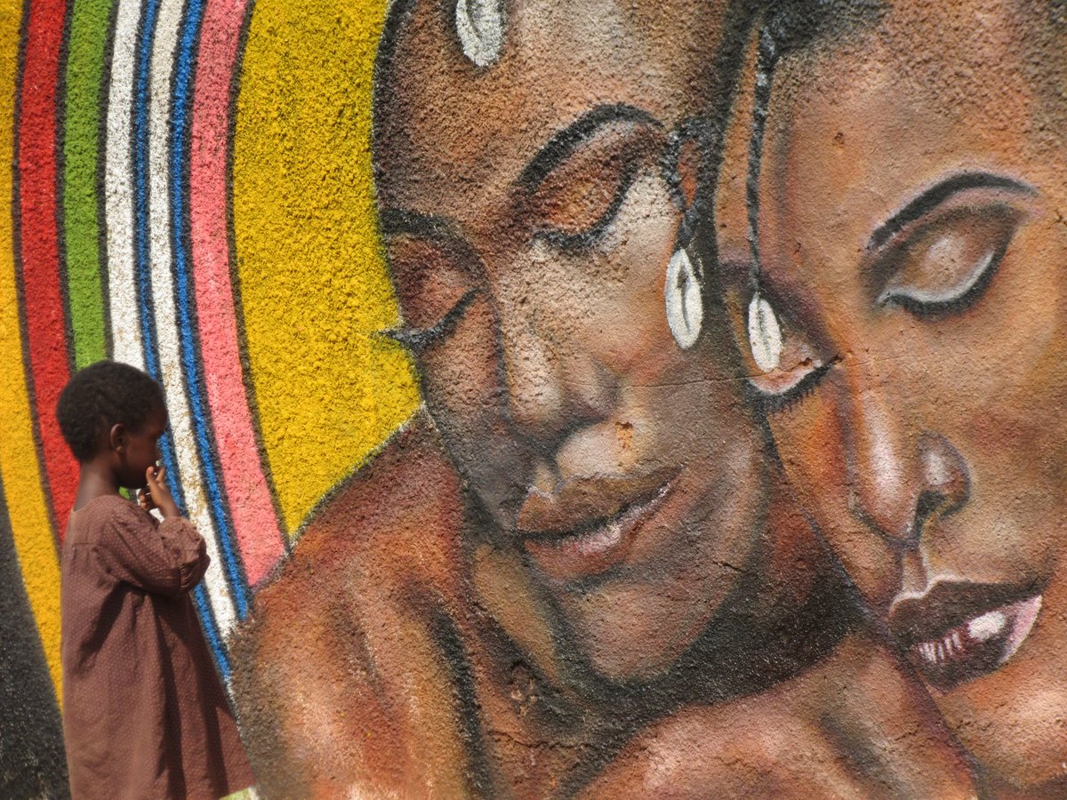 rwigemart's tweet photo. Respect children... 
#ArtistOnTwitter #streetphotography #StreetArt #african #art #murals #VisitRwanda #visitkigalii https://t.co/Xxv2owEtyv