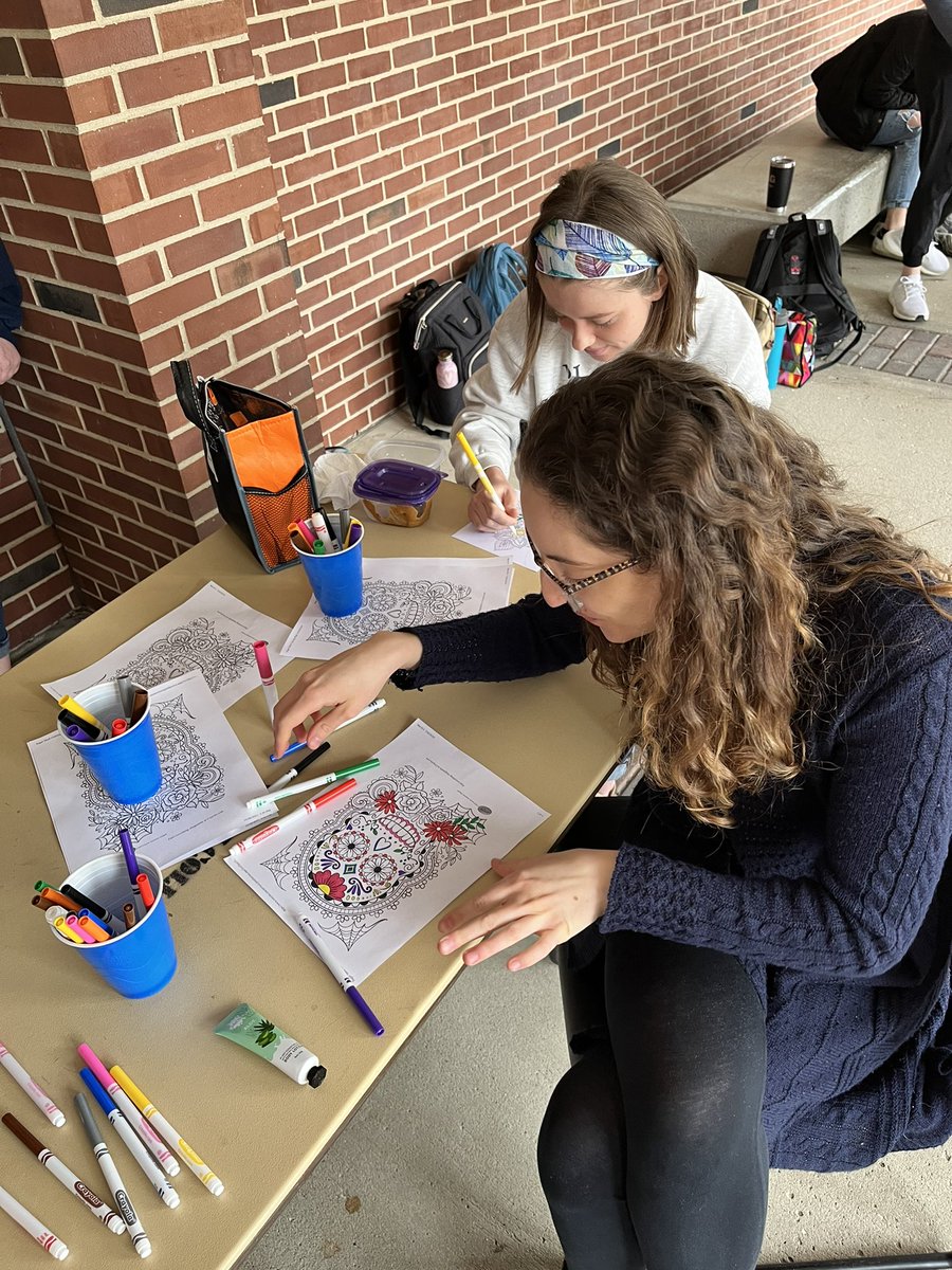 UIllinoisLaw's tweet photo. Dogs! Coloring! Thanks @uofi_wls for bringing great anti-stress activities to the Law Building! https://t.co/Fm2wGAdHJh