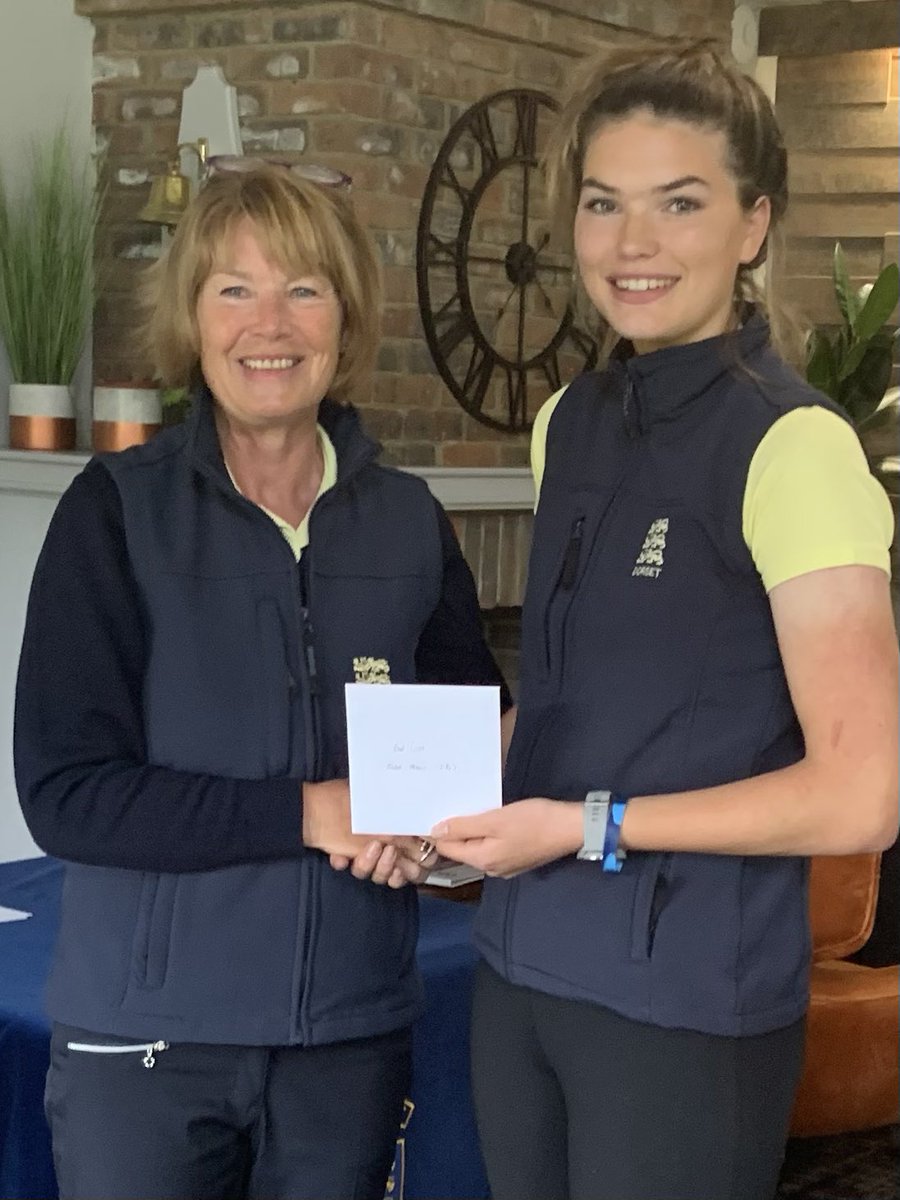 Nikki Jane Mans tweet media